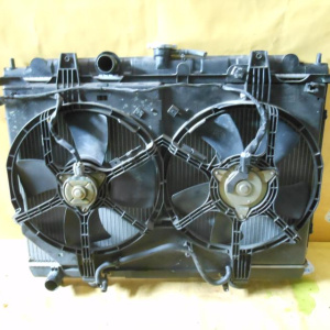 Радиатор охлаждения NISSAN C24 Serena QR20 a/t