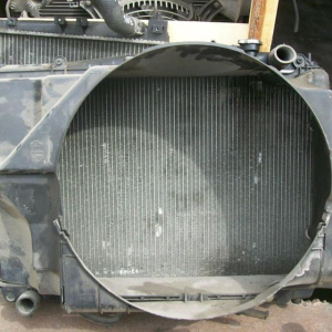 Радиатор охлаждения Infiniti V35 VQ30/35 '2001 a/t USA