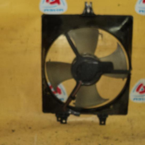 Диффузор радиатора HONDA UA4 конд.