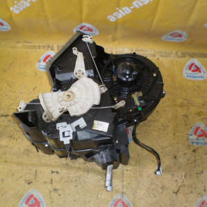 Печка Mazda SK82 Bongo в сборе (моторчик печки+радиатор печки) (S48C61130M)