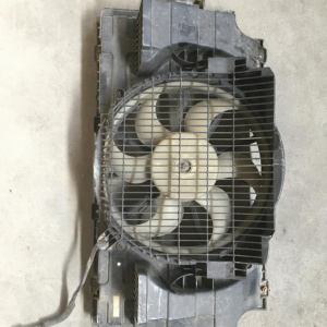 Диффузор радиатора Nissan Caravan E25 конд