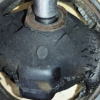Подушка двигателя Toyota 1MZ Harrier MCU15 верх ДЕФЕКТ перед, прав в 12363-20040