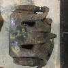 Суппорт Nissan C26 Serena перед, лев
