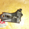 Крепление подушки ДВС Mazda FP/FS Capella GW8W/GF8P '1999- 2WD a/t зад. ( акпп 1 поддон ) R GG2P-39-010