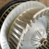 Моторчик печки Toyota AHR10/ACR30/ACR40/MNH10 Alphard/Estima двухлопастной (дефект крыльчатки) 87103-28070