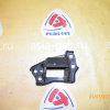 Крепление рычага Nissan 2WD=4WD Wingroad/AD/Avenir/Avenir Salut/Liberty/Expert Y11, W11, M12 L R спереди на продольный рычаг (под болт эксцентик)