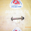 Болт регулировочный Nissan Y11, W11, M12 R в С продольного большого рычага.