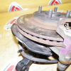 Ступица Toyota NCP131/NSP130/NSP131/KSP130/NHP130/NSP135 Vitz перед, лев 2WD ABS.4шпильки. Диаметр диска-255мм. Толщина-V22.В сборе с диском и суппортом. 432