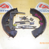 Колодки тормозные Nissan Sunny/Bluebird Sylphy FNB15/QNG10/PM12/RM12/N30 4WD в сборе с пружинками. зад, лев AY360-NS091