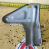 Кронштейн привода Mazda GY MPV LW3W 2WD a/t 1 часть на блок перед, прав GA2225740