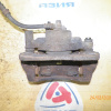 Суппорт Mazda BJ5P/BJ5W перед, лев 25M1 (Y2) 4шп. С одним направляющим болтам. Диск-258мм. Толщина-22мм. Familia