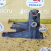 Кронштейн привода Toyota 1MZ-FE Alphard MNH10 '05.2002-04.2008 2WD a/t чугун ( 920 ) 43457-33010