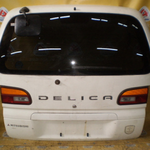 Дверь задняя MITSUBISHI Delica PD8W (низкая крыша) с зеркалом вст.226-87009