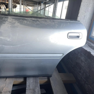 Дверь боковая TOYOTA Chaser GX100 зад, лев (цена за голое железо)
