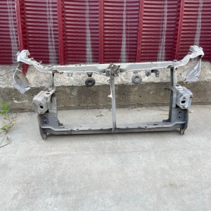 Рамка радиатора TOYOTA Caldina AZT241 53201-21040