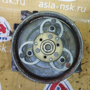 Компрессор кондиционера Nissan QG16/QG18 Sunny W11/U14/P11/B15/V10 4 болта 92600-4M410 / 506021-5400