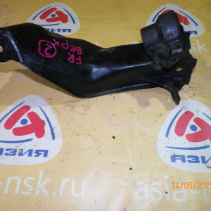 Рычаг Nissan P11/U14 Primera/Bluebird перед, прав в 2. Средний со ступицы.