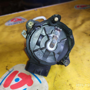 Трамблер Mazda B3/B5 Demio DW3W/DW5W 7 конт дефект крышки B5B4 M1 / B5B418200