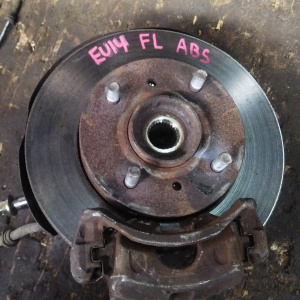 Ступица Nissan EU14/HU14/SU14/HP11/QP11 Bluebird/Primera перед, лев ABS
