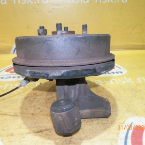 Ступица Toyota AE100/EE100/CE100/AE101/AE102/AE110/AE111/EE110/EE111/CE110 Corolla/Sprinter зад, лев 2WD Без ABS. Барабанные тормоза. В сборе с барабаном и