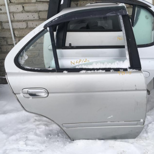 Дверь боковая NISSAN Sunny B15 '2002-2004 зад, прав