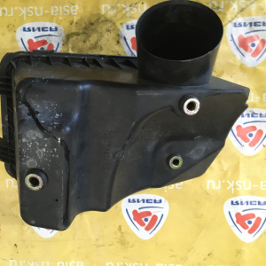 Корпус воздушного фильтра Toyota MCR30/MCR40/MNH10/MNH15 Alphard/Estima 17700-20140