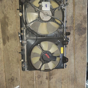 Радиатор охлаждения MITSUBISHI N61/N74W RVR 4G64 a/t MR312093