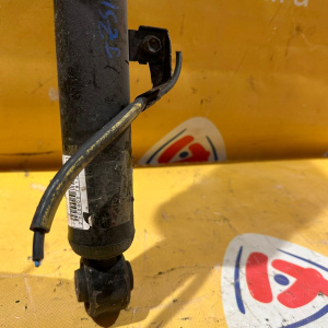 Стойка Toyota JZS171 Crown F 48510-39865