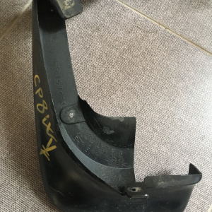 Брызговик Mazda Premacy CP8W перед, лев