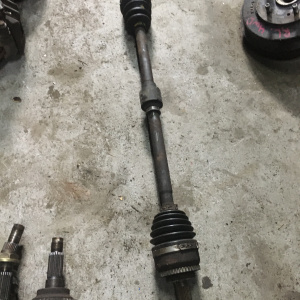 Привод Mitsubishi N61W/N84W перед, прав ABS (дефект пыльника)