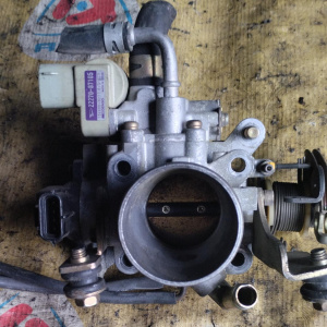 Заслонка дроссельная Daihatsu HE/HC Pyzar G303G 22210-87136