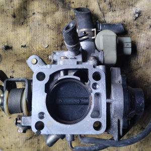 Заслонка дроссельная Daihatsu HE/HC Pyzar G303G 22210-87136