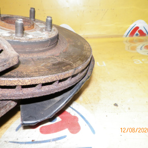 Ступица Toyota JCE15/UZS143/JCG15/JZS173/JZS179/UZS173/JZX115/JZS153 Altezza перед, прав 4WD ABS.Суппорт двух поршневой.Диаметр диска-296мм.В сборе с диском и