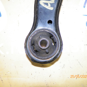 Рычаг Toyota ACV30/ACV35/ACV40/AHV40/ACV45/GSV40/ASV50/AVV50/GSV50/MCV30/ACR30/ACR40 Camry/Solara/Windom перед, лев