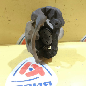 Суппорт Toyota GX100/LX100/GS151H Mark II/Chaser/Cresta '1998-2000 перед, лев ПОД ДИСК 255 *22 (Beams) 47750-22330