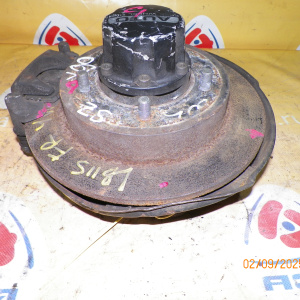 Ступица SUZUKI TA01W/TD01W/TA11W/TD11W/TA31W/TD31W/LB11S Escudo G16A перед, прав 4WD В сборе. Диск не вентелируемый. Лок продаётся отдельно.