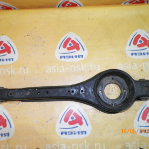Рычаг Toyota KZH100/KZH106/KZH116/KZH120/KZH138/LH100/LH107RZH100/RZH114/RZH133/RZH155 Hiace/Regius Ace R н под пружину RR=RL