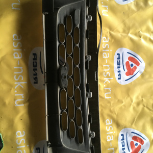 Решетка радиатора ISUZU Elf NHR69C