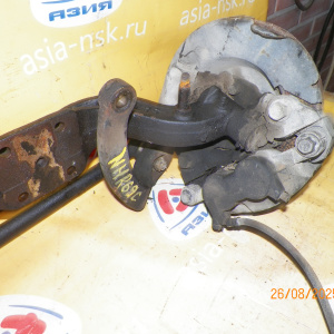 Балка ISUZU ELF NHR69C F В сборе со ступицами и рулевой тягой. 6 шпилек. Один суппорт на ступицы. Растояние от центра рессоры до центра рессоры-69см.