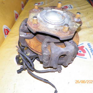 Ступица Mitsubishi FE82DE Canter 2WD 5 шпилек. Два суппорта на ступицы. С датчиком износа колодок. перед, прав ABS