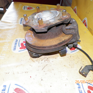 Ступица Mitsubishi FE82DE Canter 2WD 5 шпилек. Два суппорта на ступицы. С датчиком износа колодок. перед, прав ABS