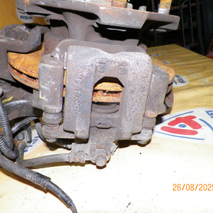 Ступица Mitsubishi FE82DE Canter 2WD 5 шпилек. Два суппорта на ступицы. С датчиком износа колодок. перед, прав ABS