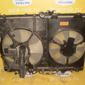 Радиатор охлаждения MITSUBISHI N84W/N94W Chariot Grandis 4G64 a/t