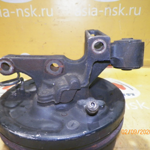 Ступица Toyota SV30/CV30/SV40/CV40 Camry/Vista зад, прав 2WD Без ABS. Барабанные тормоза. В сборе с барабаном и колодками. 42304-20060.42410-32060.42410-320