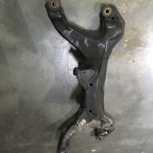 Балка NISSAN P11/U14 F поперечная