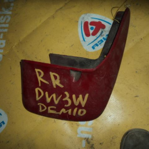 Брызговик Mazda Demio DW3W зад, прав