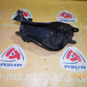 Рычаг Nissan P11/U14 Primera/Bluebird перед, лев в 2. Средний со ступицы.