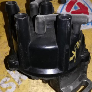 Трамблер TOYOTA 3VZ-FE/4VZ-FE VCV10 защ. дефект крышки 19100-62050