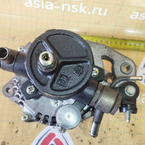Генератор Mazda R2 Bongo SK82 вак. сзади. 2 конт. большой разъём GR231-HA300
