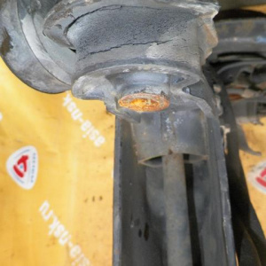 Балка TOYOTA ACR40/MCR40/ANH15 4WD ABS DISK. Левая ступица голая. R